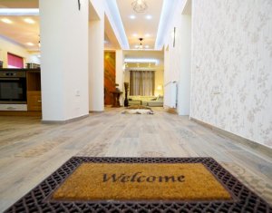 House 5 rooms for rent in Sannicoara