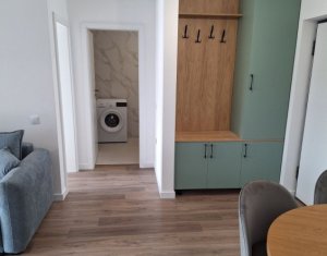 Apartament 3 camere, balcon, zona Eroilor