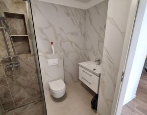 Apartament 3 camere, balcon, zona Eroilor