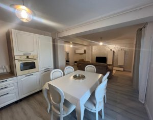 Apartament de 2 camere, zona Tetarom, modern si spatios !