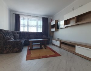 Apartament trei camere, semidecomandat, mobilat, zona BMW