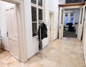 Bureau à louer dans Cluj-napoca, zone Centru