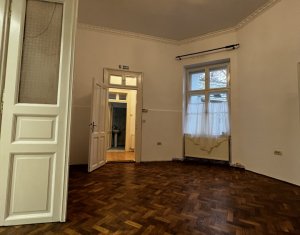 Spatiu parter 104mp, 4 încăperi, 2 băi, lângă cinema Florin Piersic 