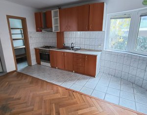 Ház 10 szobák kiadó on Cluj-napoca, Zóna Andrei Muresanu