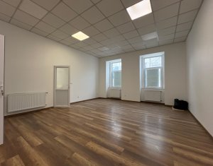 Espace Commercial à louer dans Cluj-napoca, zone Centru