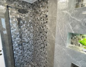 Duplex ultrafinisat, Voronet, cartier Iris, parcare, terasa, curte