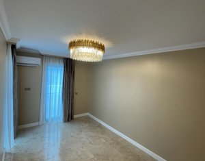 Duplex ultrafinisat, Voronet, cartier Iris, parcare, terasa, curte
