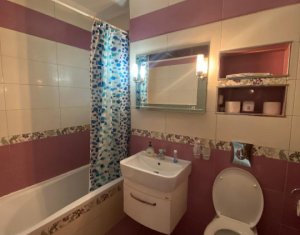 Apartament 3 camere decomandat, 87 mp, balcon, zona Piata Cipariu, Centru