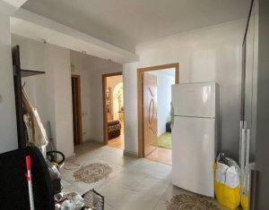 Apartament 3 camere decomandat, 87 mp, balcon, zona Piata Cipariu, Centru