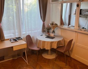 Apartament cu o cameră în zonă centrală