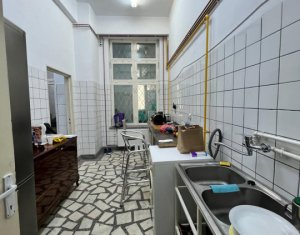 Espace Commercial à louer dans Cluj-napoca, zone Manastur