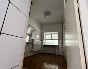 Espace Commercial à louer dans Cluj-napoca, zone Manastur