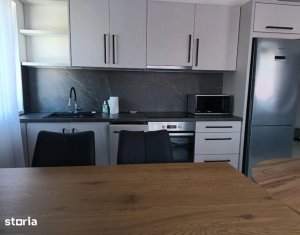Apartament cu 3 camere in zona Hasdeu, UMF