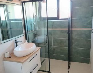 Apartament cu 3 camere in zona Hasdeu, UMF