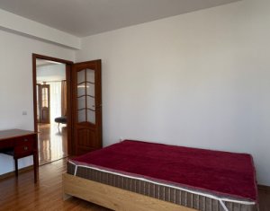 Apartament cu 3 camere, parcare, zona strazii Campului