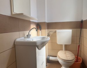 Apartament cu 3 camere, parcare, zona strazii Campului
