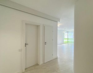 Birouri 64mp, parcare, zona piata Hermes Gheorgheni in imobil nou