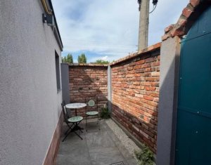 Apartament 2 camere pe strada Paris, zona 1 Mai