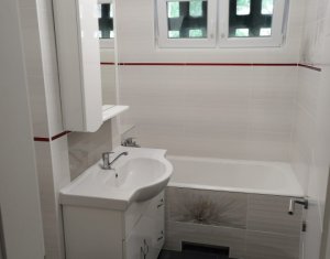 Apartament cu 3 camere, decomandat, Piata Flora