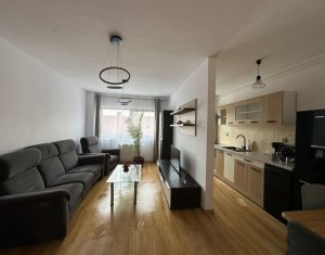 Apartament de inchiriat, 3 camere, loc de parcare, Zona Closca 