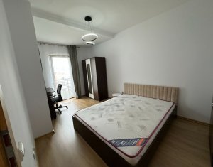 Apartament de inchiriat, 3 camere, loc de parcare, Zona Closca 