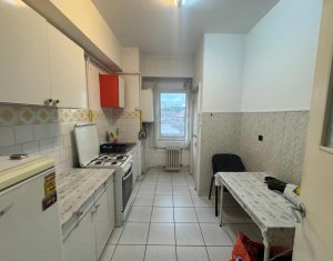 Apartament cu 2 camere, decomandat, 55mp etaj 2/4, ultracentral