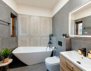 Apartament premium de inchiriat, 3 camere, 81 mp, zona centrala