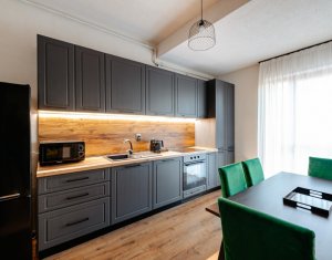 Apartament premium de inchiriat, 3 camere, 81 mp, zona centrala