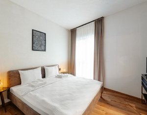 Apartament premium de inchiriat, 3 camere, 81 mp, zona centrala