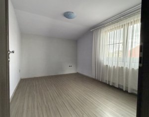 Apartament 3 camere in cartierul Intre Lacuri