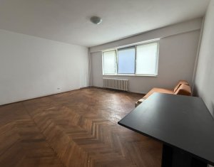 Apartament cu 3 camere decomandate de închiriat în Gheorgheni