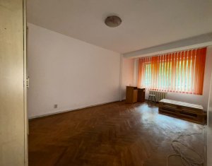 Apartament cu 3 camere decomandate de închiriat în Gheorgheni