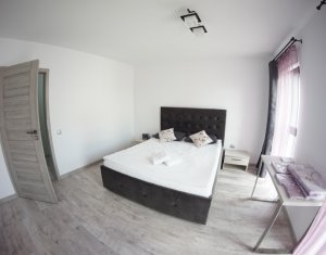 Apartament cu 2 camere, decomandat, lux, zona Iulius Mall