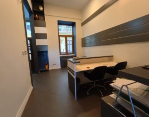 Bureau à louer dans Cluj-napoca, zone Centru