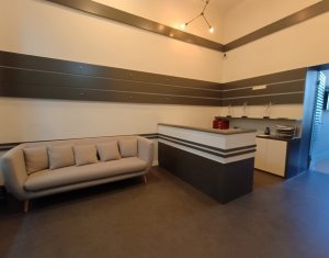 Bureau à louer dans Cluj-napoca, zone Centru