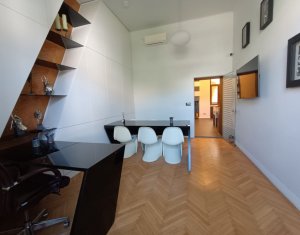 Bureau à louer dans Cluj-napoca, zone Centru