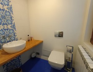 Bureau à louer dans Cluj-napoca, zone Centru