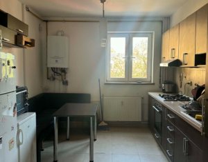 Apartament 2 camere, Str. Republicii, parcare privată