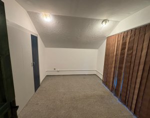 Casa de inchiriat, 180 mp, Andrei Muresanu, 6 parcari, garaj terasa, zona Sigma
