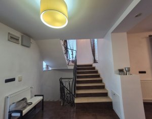Casa individuala, garaj, 3 parcari, 210mp, gradina, Dambul Rotund