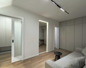 Garsoniera cu parcare exterioara in Piata Mihai Viteazul