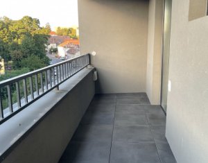Apartament 3 camere, zona Hasdeu
