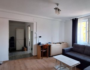 Inchiriere 2 camere semidecomandate, centru, finisate modern