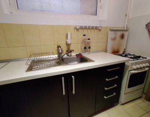 Apartament 3 camere decomandate, parcare, Facultatea Drept, Piata Cipariu Centru
