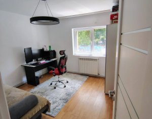 Apartament 3 camere decomandat, Piata CIpariu, Bulevardul Nicolae Titulesc