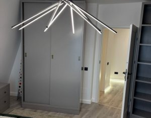 Apartament modern, 3 camere, 2 bai, balcon generos, panorama 