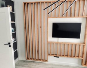 Apartament modern, 3 camere, 2 bai, balcon generos, panorama 