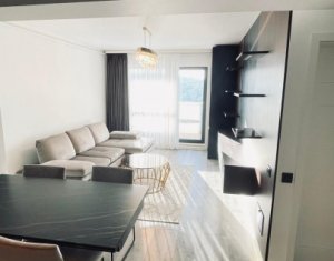 Apartament modern, 3 camere, 2 bai, balcon generos, panorama 