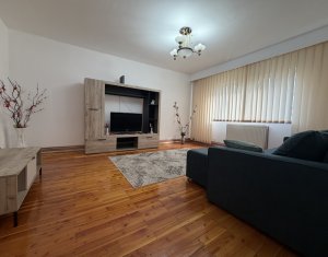 Apartament cu 3 camere în zona Mărăști