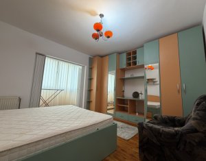 Apartament cu 3 camere în zona Mărăști
